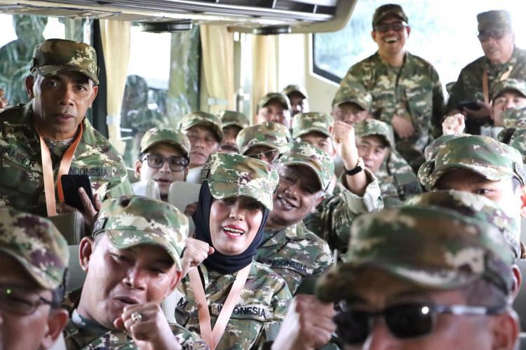 Wakil Bupati Bintan Deby Maryanti Ikuti Retret Kepala Daerah di Magelang, Langsung Pakai Seragam Komcad