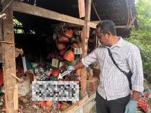 Mayat Pria Ditemukan Membusuk di Pondok, Diduga Meninggal 4 Hari Sebelumnya