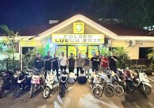 Polsek Lubuk Baja Berhasil Ungkap Kasus Pencurian Motor di Avava Mall, Empat Tersangka Diamankan