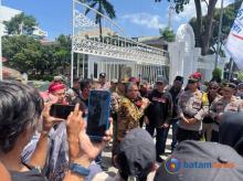 Rayakan HUT ke-26, FSPMI Batam Sampaikan 7 Tuntutan di Depan Kantor Wali Kota