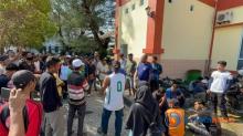 Dua Bulan Belum Digaji, Puluhan Pekerja DLH Karimun Datangi Kantor Tuntut Hak