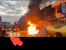 Tiga Petugas Damkar Terluka Saat Padamkan Kebakaran Kios Minyak di Karimun, Dibawa ke Rumah Sakit