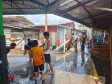 Pemuda Pancur di Lingga Kompak Bersihkan Jalan dan Pekarangan Masjid Sambut Ramadhan