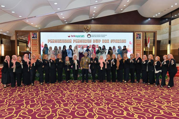 Dipimpin Oleh Boge Peni Fajar Restu, Pengurus DWP BRK Syariah Tahun 2025 Dikukuhkan
