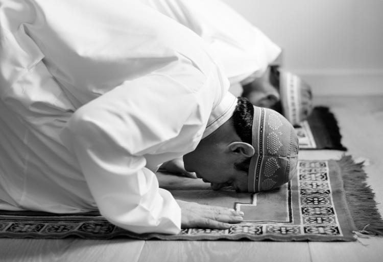 Panduan Lengkap Salat Tarawih: Niat, Tata Cara, dan Manfaatnya bagi Umat Muslim