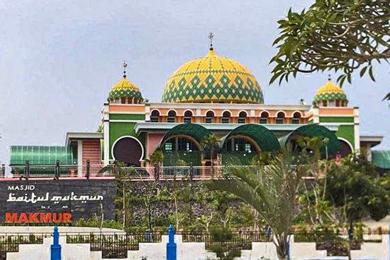 Masjid Raya Baitul Ma’mur, Destinasi Favorit Ngabuburit dan Ibadah di Bulan Ramadan