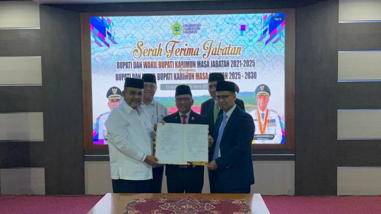 Serah Terima Jabatan Bupati dan Wakil Bupati Karimun, Iskandarsyah-Rocky Siap Lanjutkan Pembangunan