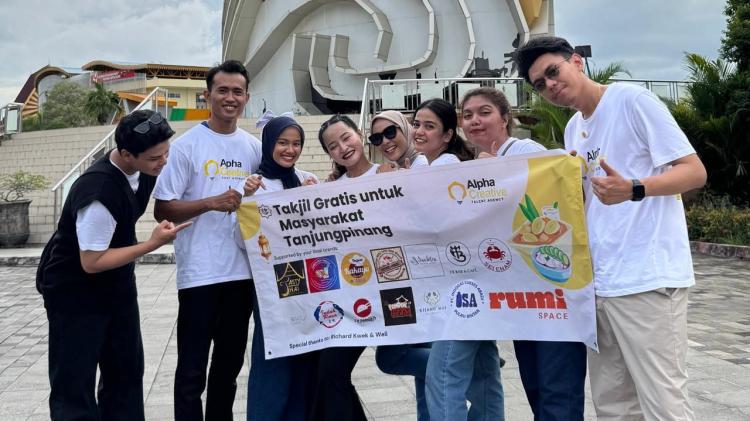 Komunitas Alpha Creative Gelar Berbagi Takjil Gratis di Tanjungpinang, Dukung UMKM Lokal