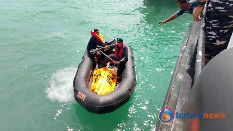 Sesosok Mayat Perempuan Ditemukan Mengapung di Perairan Tanjung Sengkuang, Batam