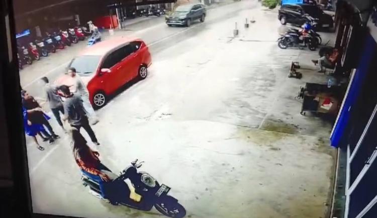 Dua Sopir Bentrok di Jalan A. Yani Karimun, Berawal dari Senggolan Mobil