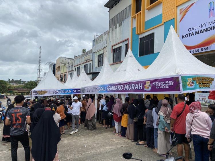 Renggali Grup Gelar Bazar Sembako Murah di Batam, Dukung Masyarakat & Perkenalkan Cluster Orange