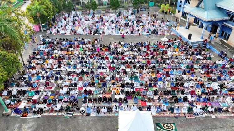 3 Pesan Malaikat Jibril dalam Khutbah Idul Fitri Bupati Roby Kurniawan di GOR Kawal