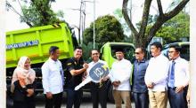 Pemko Batam Tambah 14 Unit Arm Roll Truck untuk Atasi Masalah Sampah