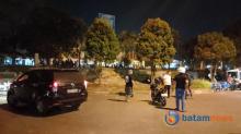 Polisi Bubarkan Balap Lari Berpotensi Judi di Bundaran Welcome to Batam