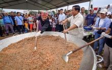 Bobon Santoso Jadi Mualaf, Baca Syahadat Dibimbing Ustaz Derry Sulaiman