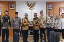 Anggota Komisi IX DPR RI Pastikan THR Cair H-7 Lebaran, Kunjungi Batam untuk Pengawasan Pembayaran THR 2025