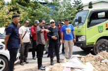Menindaklanjuti Arahan Presiden, Wako Amsakar Percepat Penanganan Sampah dengan Satgas Kebersihan dan Satpol PP