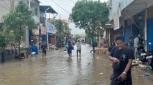 Banjir Parah Rendam Permukiman Sei Nayon Bengkong, Warga Sebut Reklamasi Sebagai Penyebab Utama