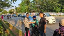 Driver Online Batam Berbagi Takjil, Komunitas Perdoba Gelar Aksi Sosial Ramadhan