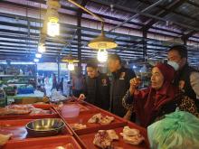 Polda Kepri Sidak Pasar Jelang Idul Fitri, Pastikan Harga Bahan Pokok Stabil