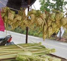 Tradisi Urung Ketupat di Tanjungpinang: Bisnis Dadakan yang Tak Pernah Padam Setiap Lebaran