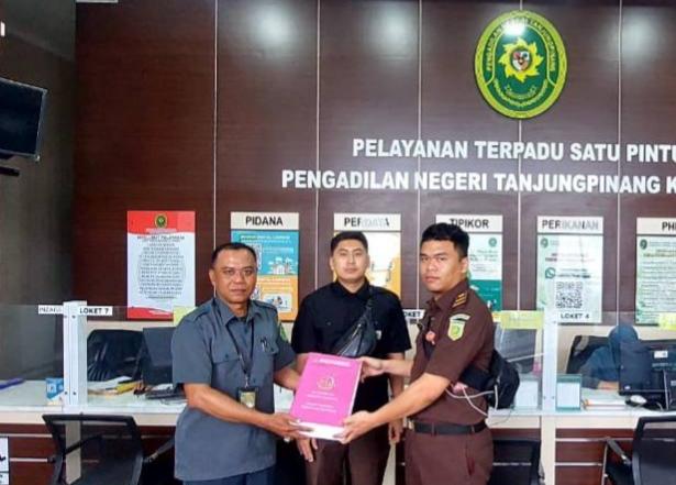 Dua Pejabat DLH Karimun Resmi Diseret ke Pengadilan Tipikor Tanjungpinang dalam Kasus Dugaan Korupsi BBM dan Pemeliharaan