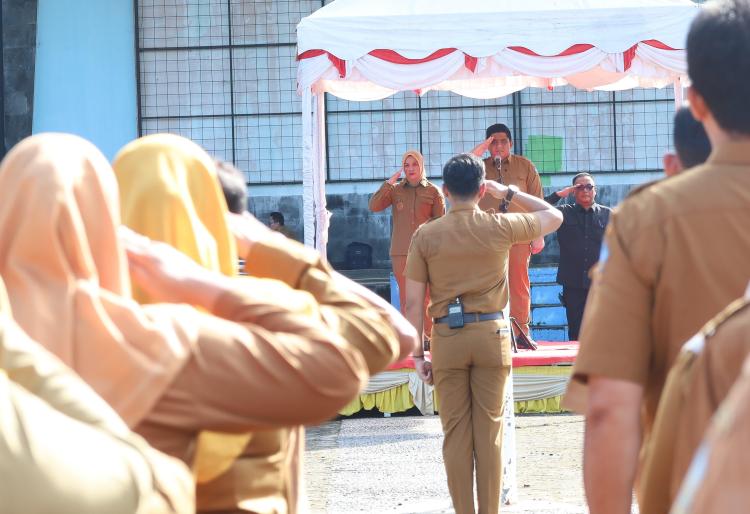 Usai Apel Keliling, Pejabat Bintan Diajak Belanja UMKM dan Dengar Keluhan Warga