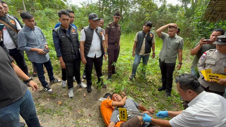 Motif Rp100 Ribu! Kronologi Lengkap Pembunuhan Berna Revaldo oleh Teman Sendiri di Tebing