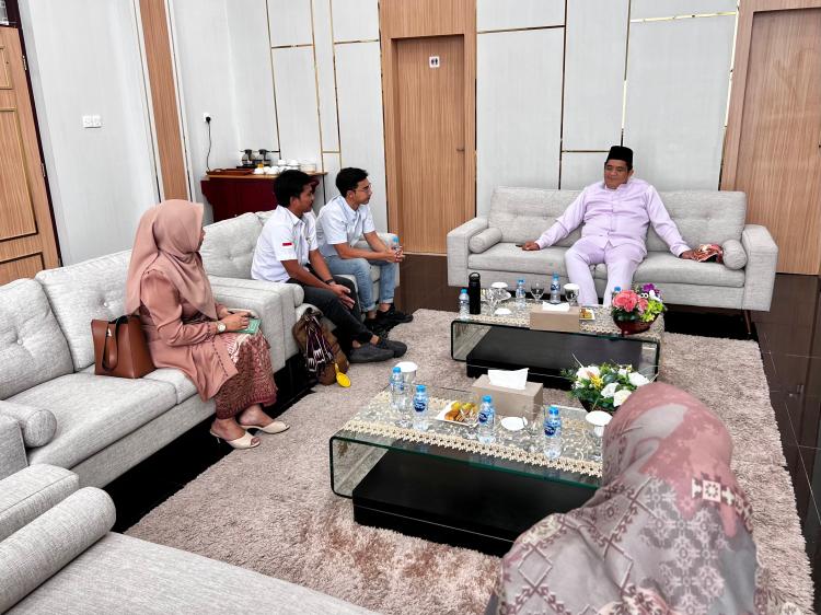 RS Apung doctorSHARE Berikan Layanan Spesialis & Operasi Gratis untuk Warga Tambelan