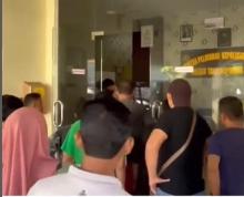 Pengamen di Pasar Bintan Center Nyaris Diamuk Massa Bawa Sajam, Kabur ke Polsek