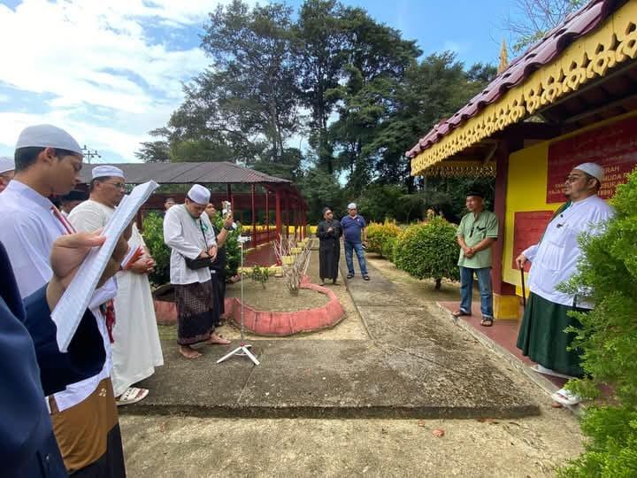 Menggali Warisan Leluhur, Wisatawan Kelantan Malaysia Ziarah ke Pusat Peradaban Melayu di Lingga