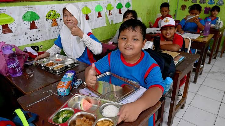 Program Makan Bergizi Gratis Belum Libatkan Penuh BPOM, DPR Soroti Minimnya Pengawasan Mutu Pangan