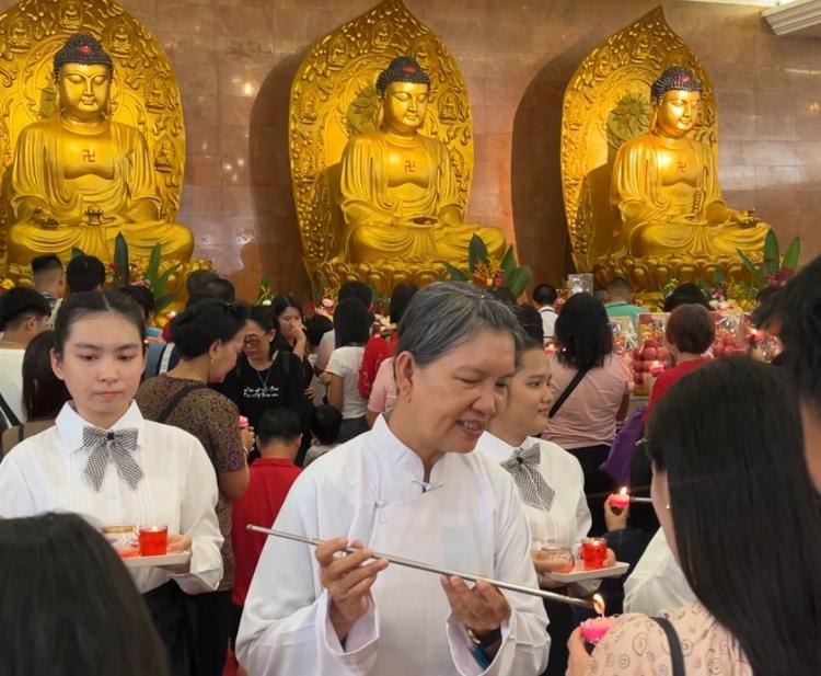 Perayaan Waisak 2569 BE di Batam, Ribuan Umat Budha Penuhi Maha Vihara Duta Maitreya