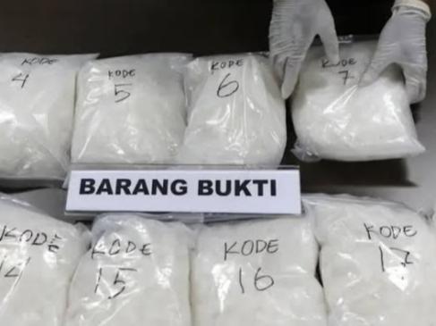 TNI AL Tangkap Kapal Pembawa 1,9 Ton Sabu di Perairan Tanjung Balai Karimun