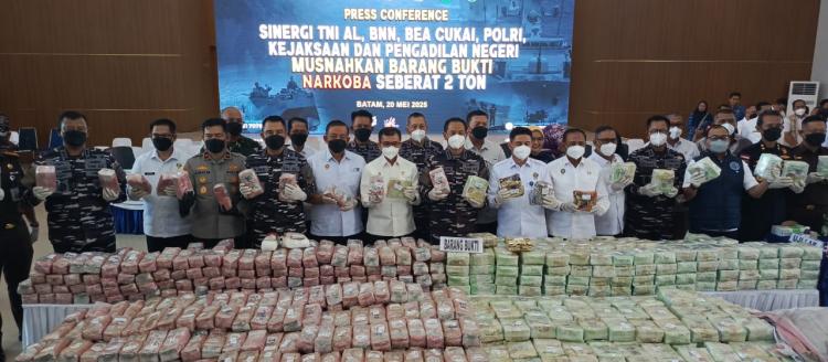 TNI AL Musnahkan 2,06 Ton Narkotika, Wakasal: Kita Berhasil Selamatkan 16 Juta Jiwa