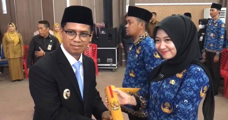 Bupati Karimun Lantik 360 CPNS dan PPPK, Dorong Semangat Pelayanan Prima untuk Masyarakat