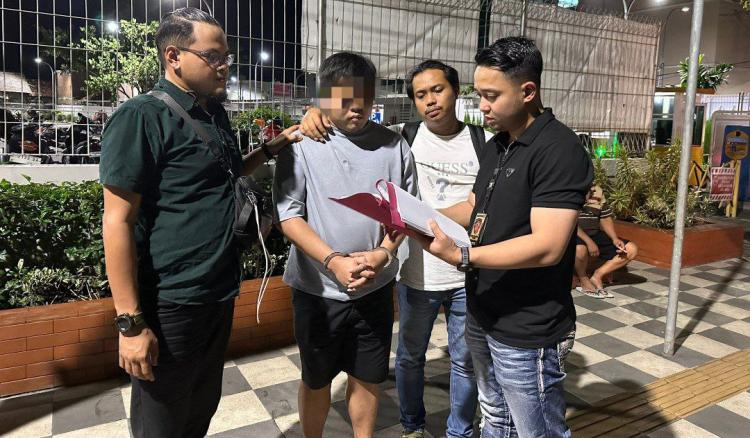 Tipu Beli iPhone 16, Alvin Lie Bikin Korban Rugi Ratusan Juta dan Kabur ke 5 Kota Sebelum Ditangkap di Surabaya