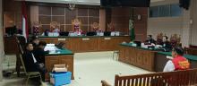 Satria Nanda Menangis di Persidangan, Akui Tak Paham Ilmu Narkoba
