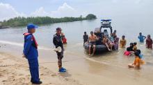 Satpolairud Polres Karimun Gencar Patroli Wisata Pesisir, Jaga Keamanan Liburan Warga