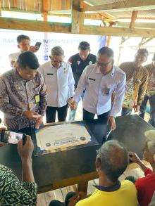 Imigrasi Batam Luncurkan Desa Binaan dan Gelar Bakti Sosial di Sagulung untuk Cegah TPPO