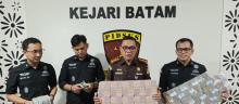 Kejaksaan Negeri Batam Terima Uang Titipan PNBP Rp2,8 Miliar dari PT Gemalindo Shipping