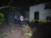Kebakaran Hebohkan Warga Meral Karimun, Rumah Lansia 90 Tahun Terbakar Saat Listrik Padam