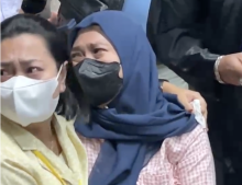 Tuntutan Mati Dijatuhkan untuk Kompol Satria Nanda, Istri Menangis di Ruang Sidang