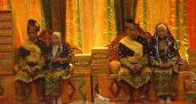 Bupati dan Wakil Bupati Karimun Dianugerahi Gelar Adat Melayu, Dato