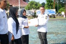 Bupati Lingga Serahkan SK kepada 1.158 PPPK, Tekankan Disiplin dan Semangat Bangun Daerah
