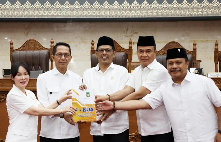 Wali Kota Batam Sampaikan Perubahan KUA-PPAS 2025, Target Pendapatan Naik Jadi Rp4,17 Triliun