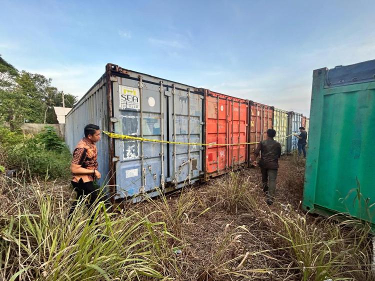 Komandan Satgas Ormas Lang Laut Batam Ditangkap atas Kasus Penggelapan Kontainer Senilai Miliaran 