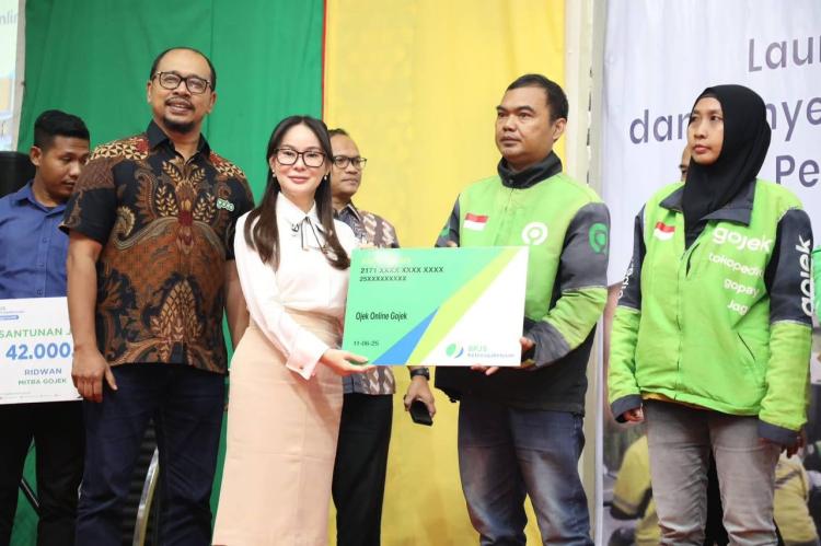 6.945 Pekerja Ojol hingga Tekong dan Penarik Becak Dapat BPJS Ketenagakerjaan, Li Claudia: Ini Pertama di Indonesia