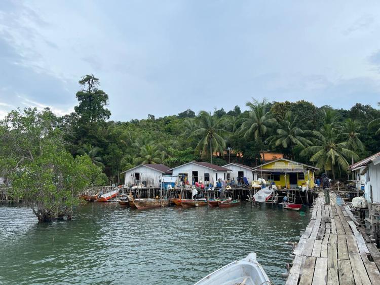 Mengenal Suku Laut Batam di Pulau Air Mas Terancam Punah Akibat Proyek Reklamasi dan Kerusakan Ekosistem