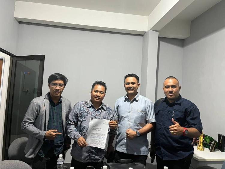 Batamnews Tolak Somasi Kuasa Hukum Akau Hollywood, Tantang Gunakan Hak Jawab